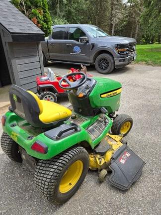 Image of John Deere X500 equipment image 1