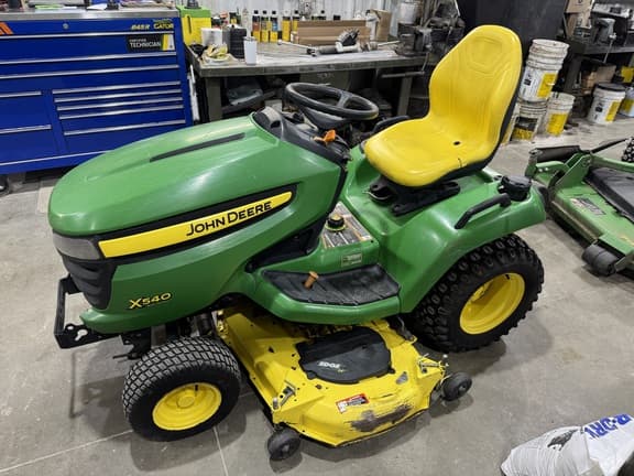 Image of John Deere X540 equipment image 4