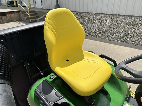 Image of John Deere X540 equipment image 4
