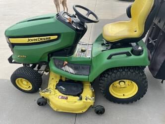 Image of John Deere X540 equipment image 4