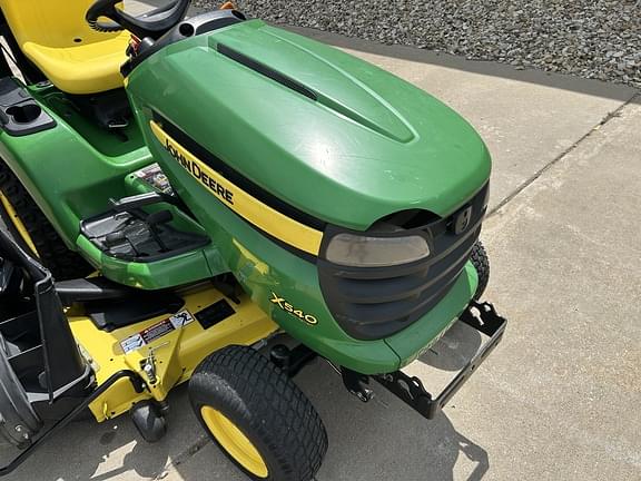 Image of John Deere X540 equipment image 3