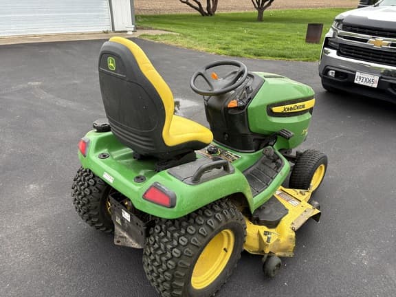 Image of John Deere X540 equipment image 4