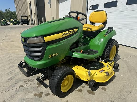 Image of John Deere X540 equipment image 3