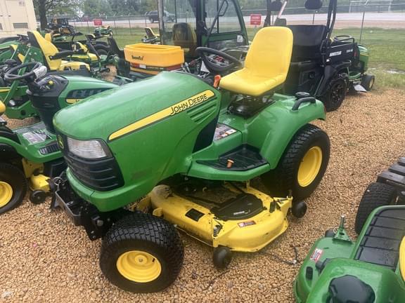Image of John Deere X720 equipment image 3