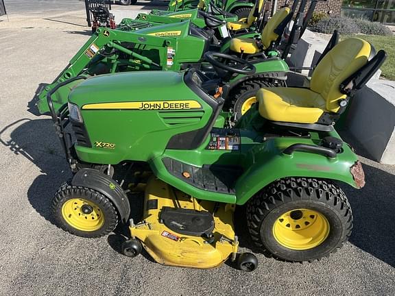 Image of John Deere X720 Primary image