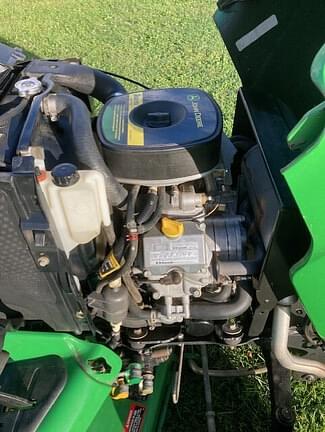 Image of John Deere X720 equipment image 3