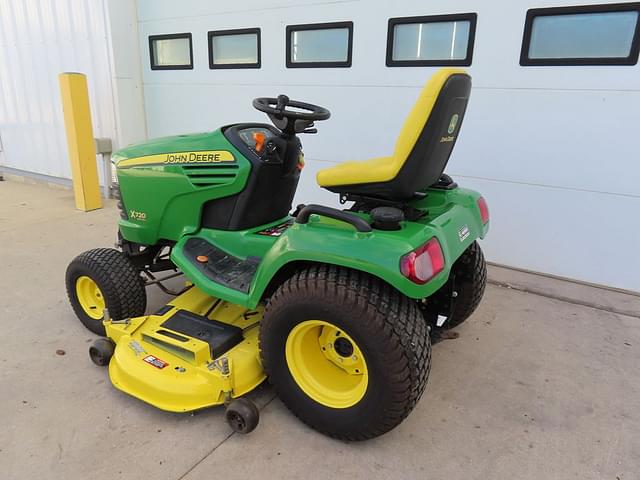 Image of John Deere X720 equipment image 2