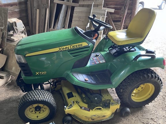 Main image John Deere X720
