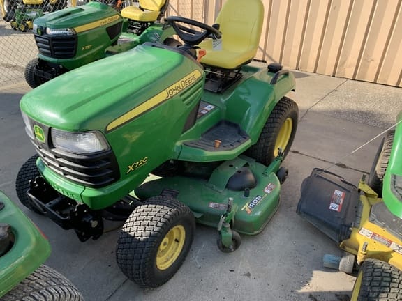 Main image John Deere X720