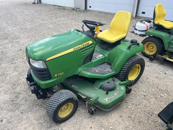 Image of John Deere X720 Primary image