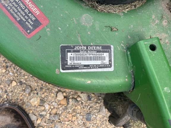 Image of John Deere X720 equipment image 4