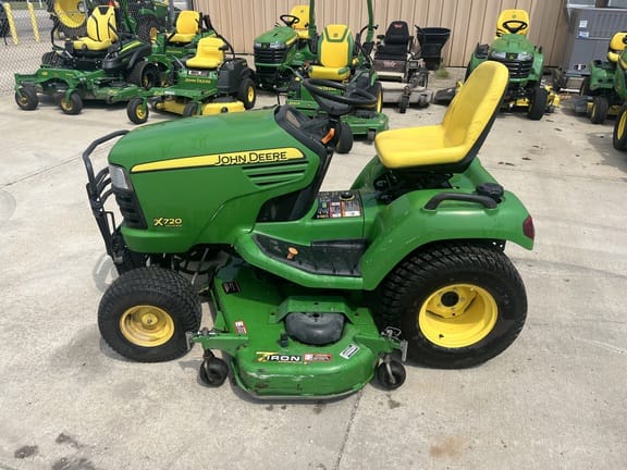 2012 John Deere X720 Equipment Image0