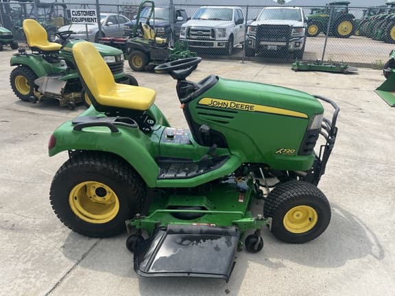 Image of John Deere X720 equipment image 4