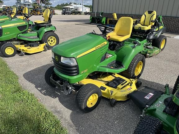 Image of John Deere X720 Primary image