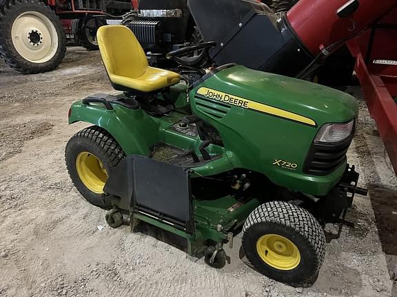 Image of John Deere X720 Primary image