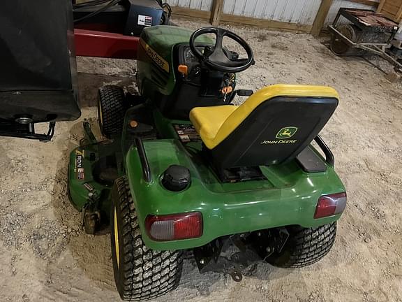 Image of John Deere X720 equipment image 3