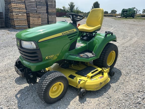 Main image John Deere X720