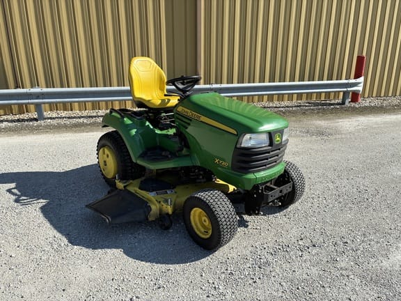 2012 John Deere X720 Equipment Image0