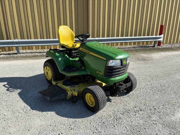 Image of John Deere X720 Primary image