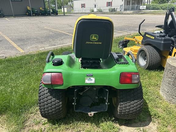 Image of John Deere X720 equipment image 3
