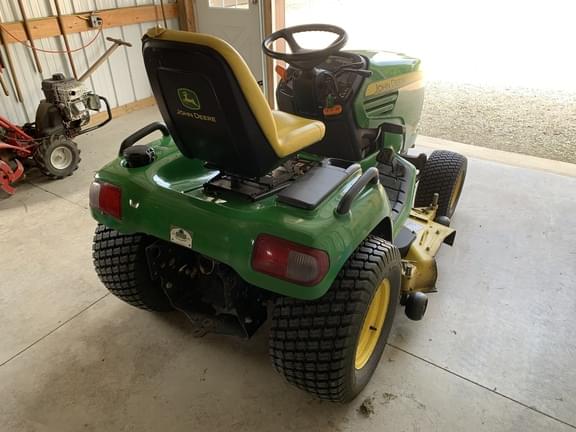 Image of John Deere X720 equipment image 3