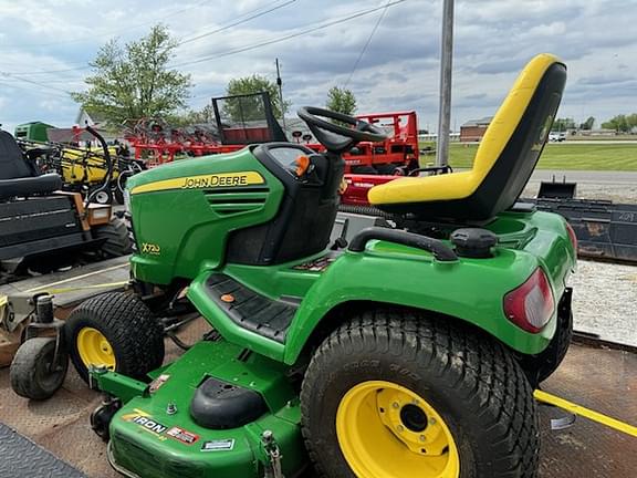Image of John Deere X720 equipment image 1