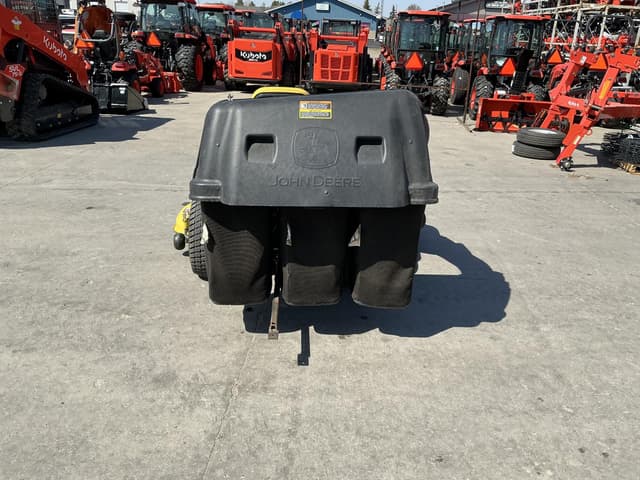 Image of John Deere X724 equipment image 3