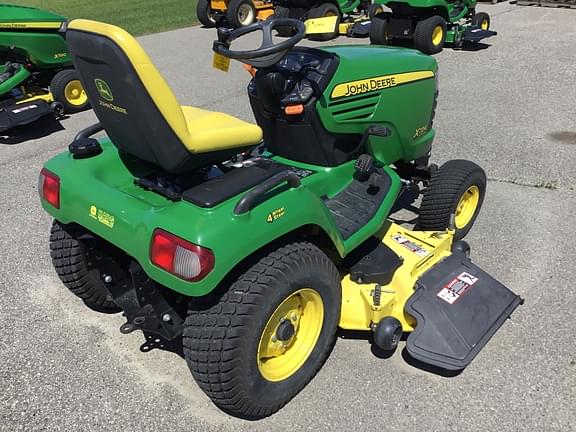 Image of John Deere X724 equipment image 3