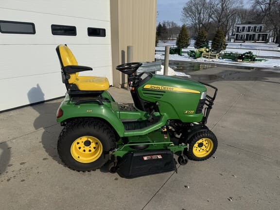 Image of John Deere X728 equipment image 2