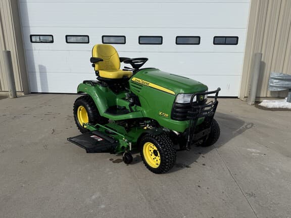 Image of John Deere X728 equipment image 1