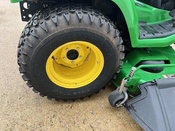 Image of John Deere X728 equipment image 2