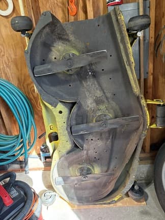 Image of John Deere X729 equipment image 3