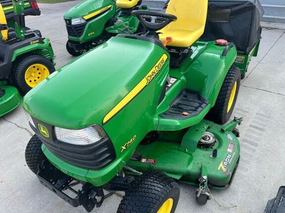 2012 John Deere X740 Equipment Image0