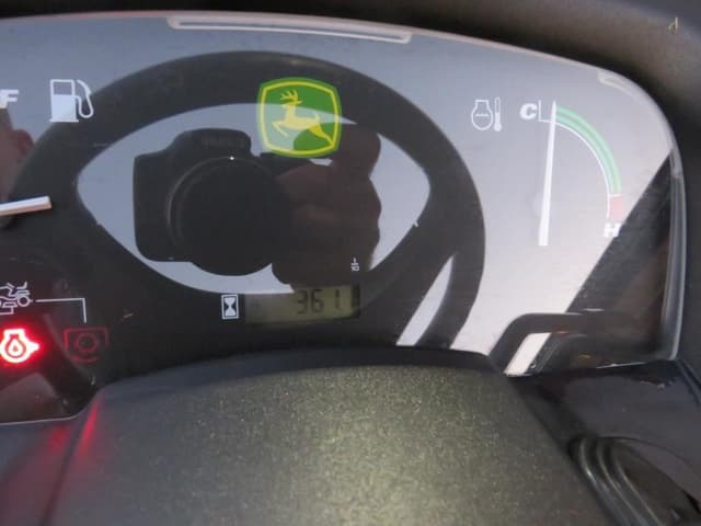 Image of John Deere X740 equipment image 1