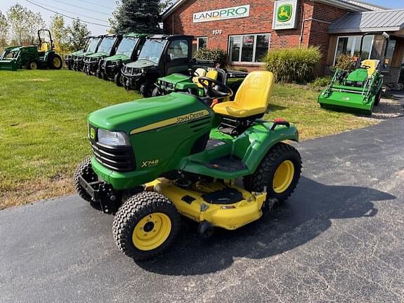 Image of John Deere X748 Primary image