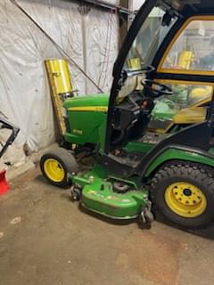 Image of John Deere X748 Primary image