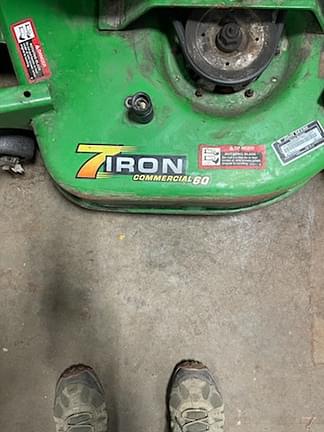 Image of John Deere X748 equipment image 4