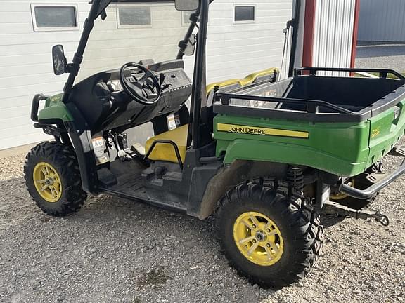 Image of John Deere XUV 550 equipment image 2