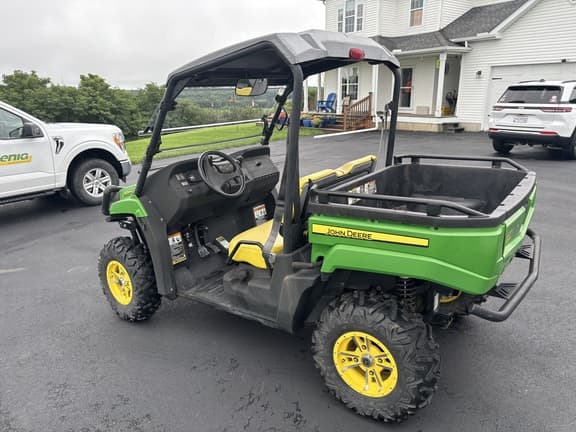 Image of John Deere XUV 550 equipment image 4