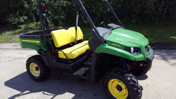 Image of John Deere XUV 550 equipment image 3