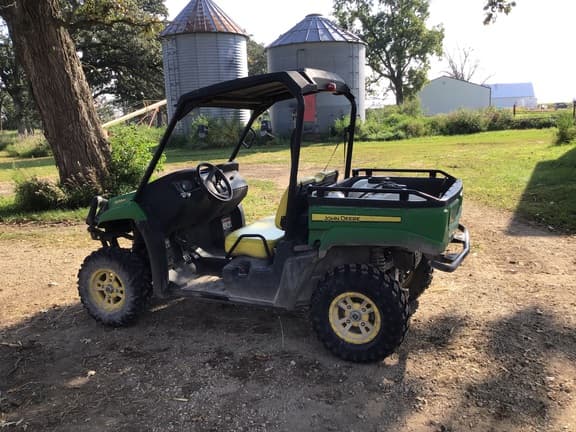 Image of John Deere XUV 550 equipment image 2