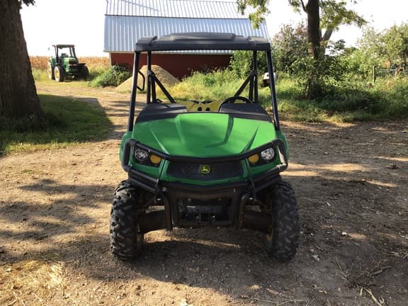 Image of John Deere XUV 550 equipment image 1