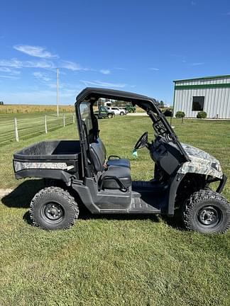 Image of John Deere XUV 550 equipment image 1