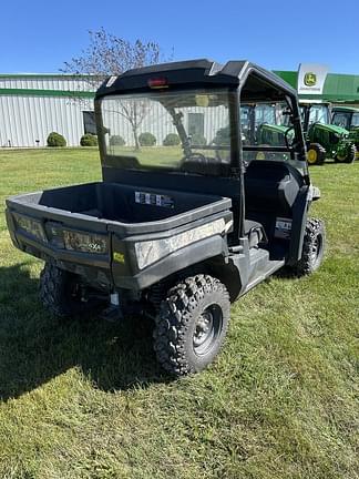 Image of John Deere XUV 550 equipment image 2