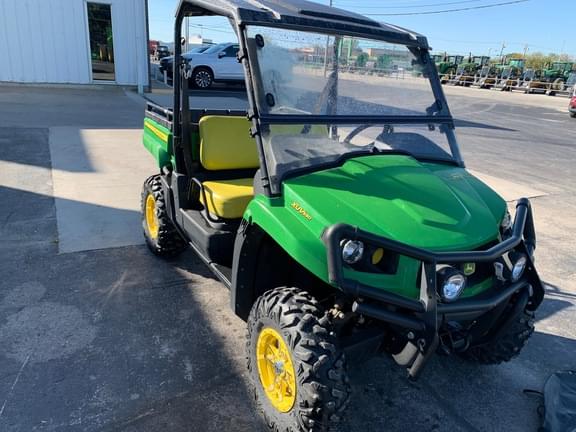 Image of John Deere XUV 550 equipment image 4