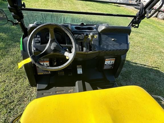 Image of John Deere XUV 550 S4 equipment image 4