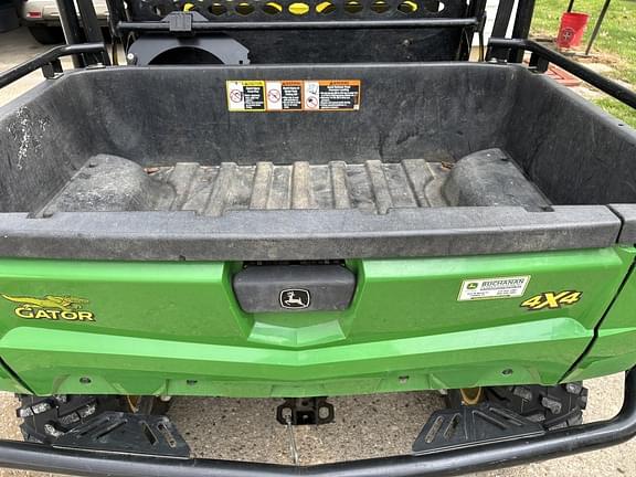 Image of John Deere XUV 550 S4 equipment image 2