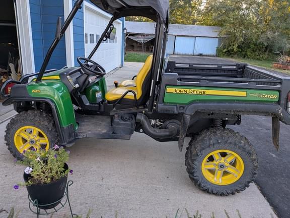 Image of John Deere XUV 625i equipment image 1