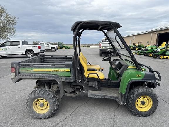Image of John Deere Gator XUV 825i equipment image 2
