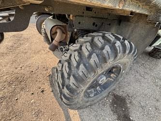 Image of John Deere Gator XUV 825i equipment image 4